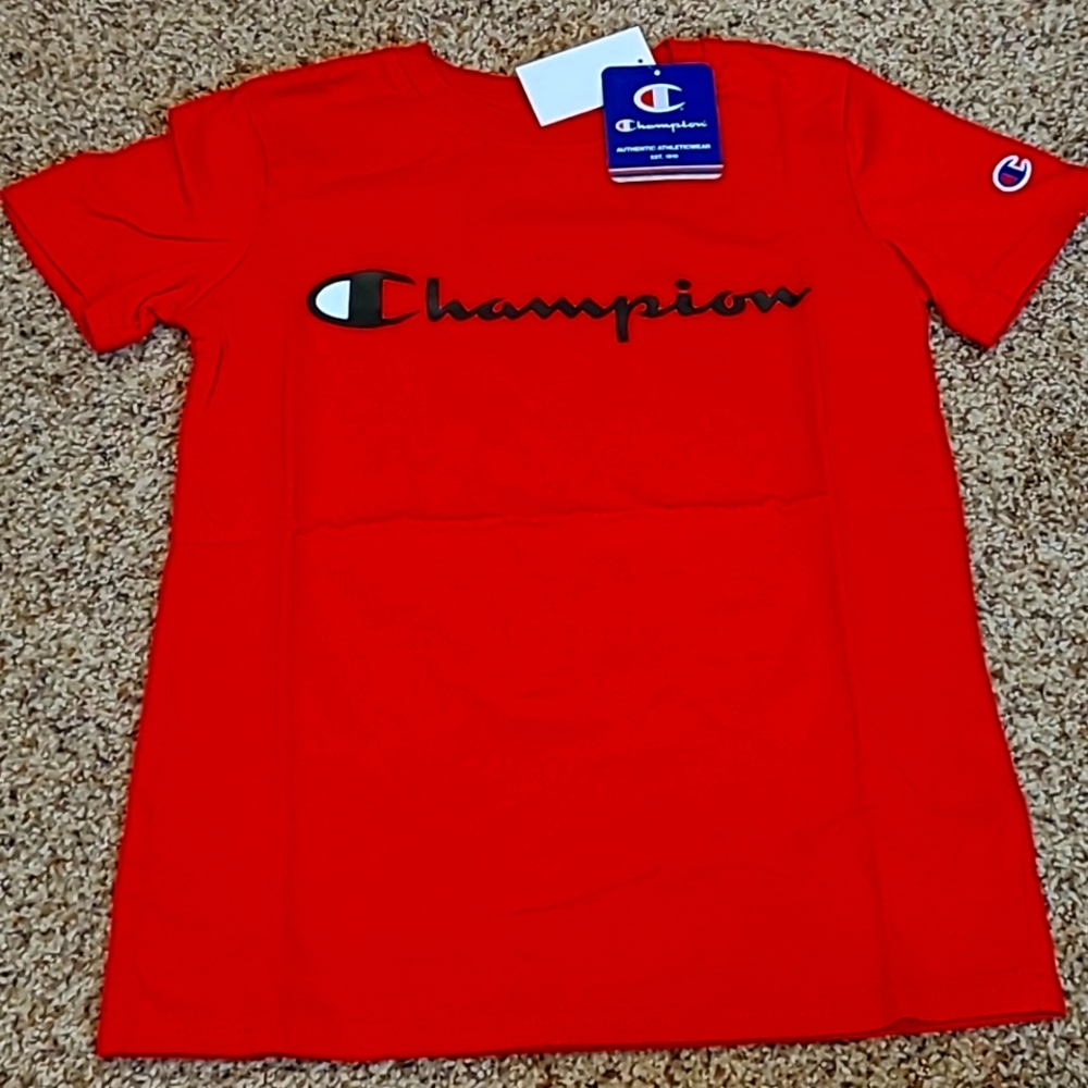 Red Kids champion t-shirt, size S